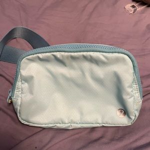 Lulu lemon belt bag